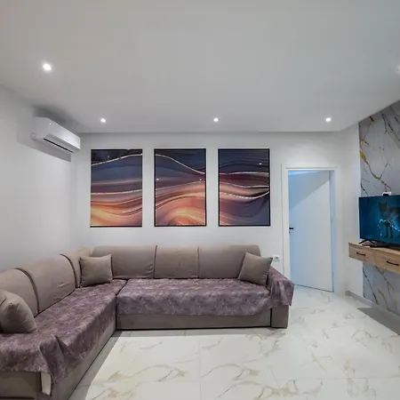 Daire Sefedin Ksamil